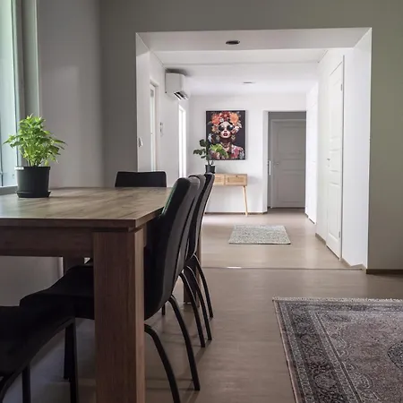 An Idyllic Large Wooden House Near The Center * Tampere